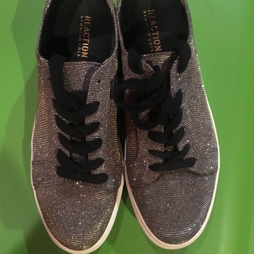 NEW Kenneth Cole Sparkle Sneakers - Picture 3 of 8
